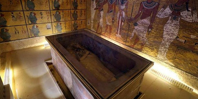 Egitto, scoperte due stanze segrete nella tomba di Tutankhamon