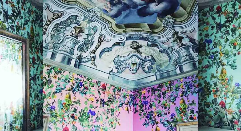 Il bookshop di Palermo che si riempie di fiori, frutti e animali