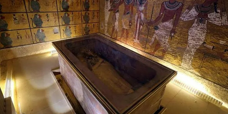 Egitto, scoperte due stanze segrete nella tomba di Tutankhamon